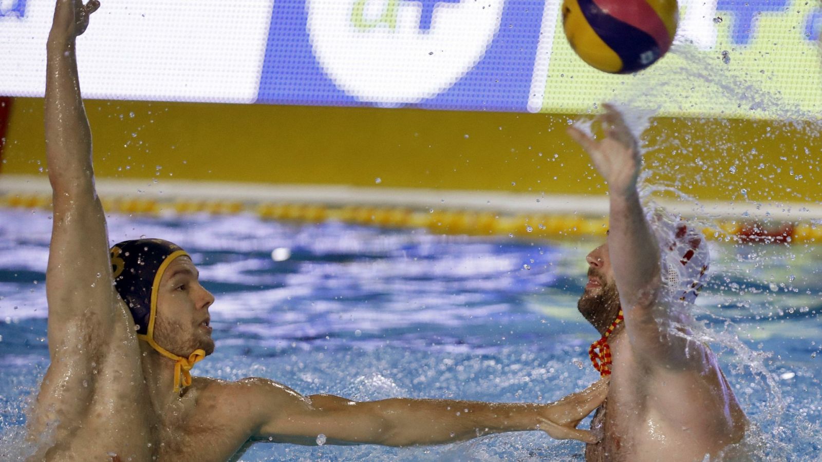 Los criterios para el cierre de las ligas de waterpolo han causado polémica.