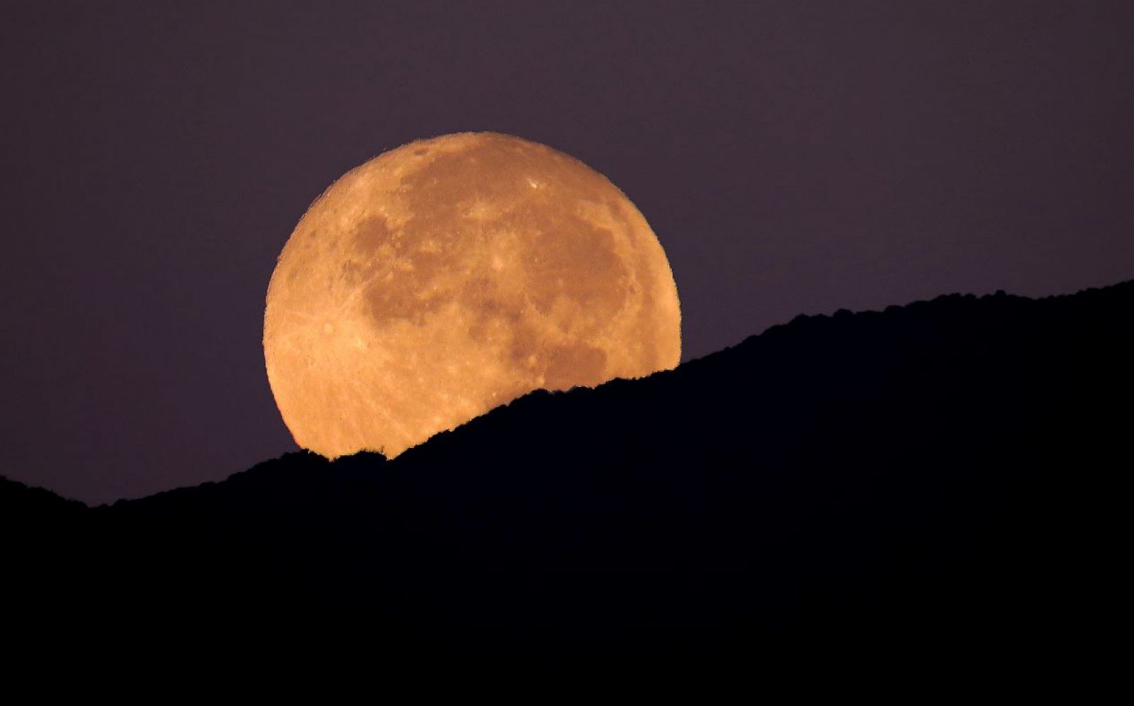 La de mayo es la superluna de las flores