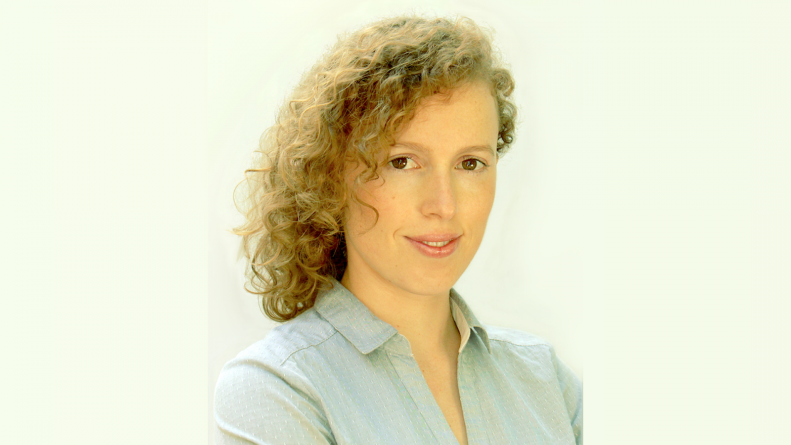 Melanie Brennan, Inglés
