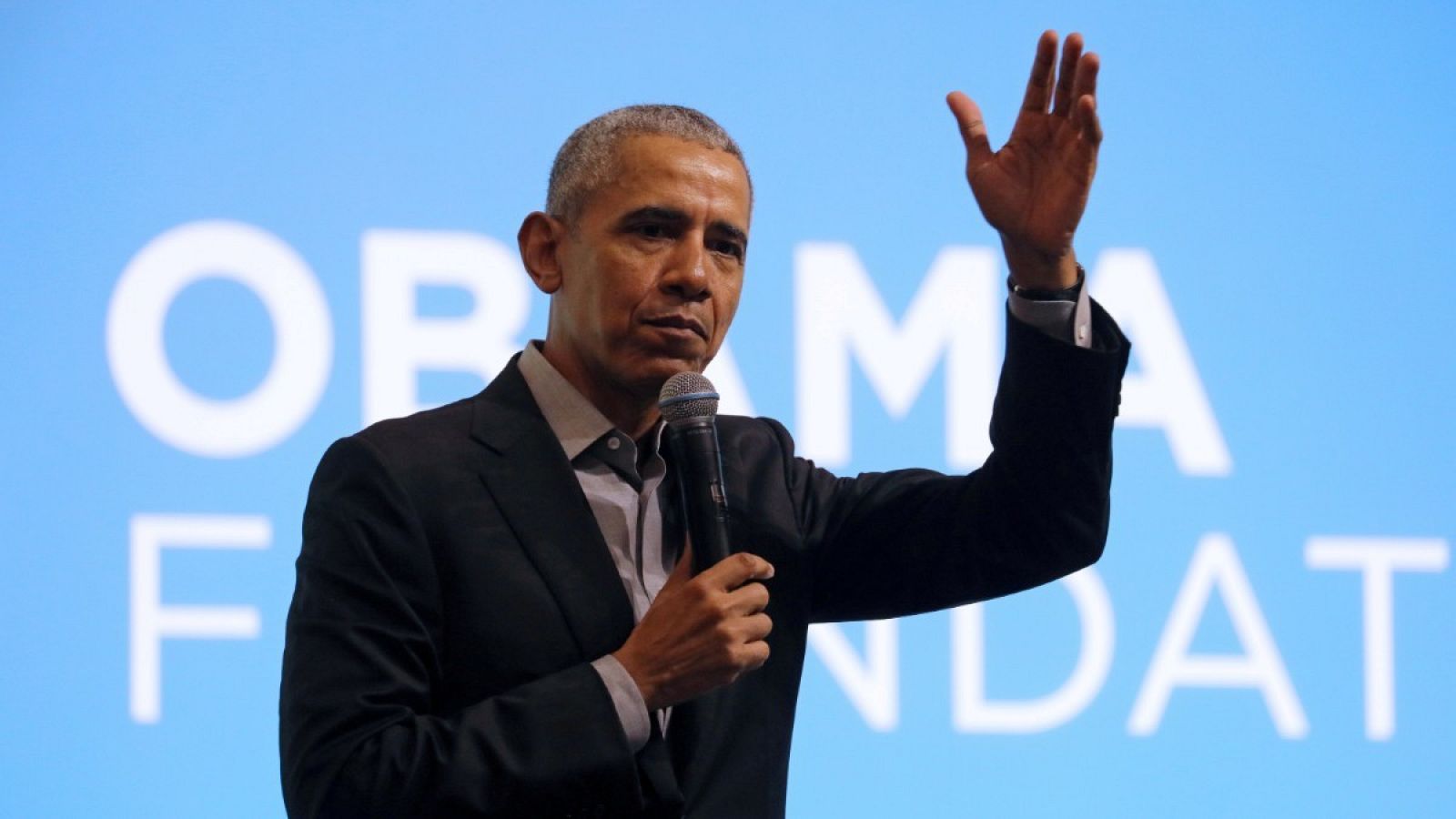 El expresidente de Estados Unidos, Barack Obama, habla durante un evento de la Fundación Obama en Kuala Lumpur, Malasia, a finales de 2019.