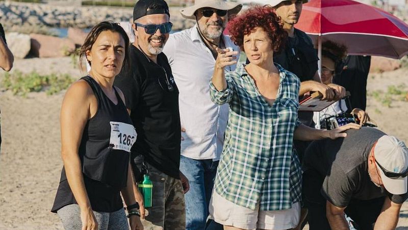 Iciar Bollain y Candela Peña en un momento del rodaje