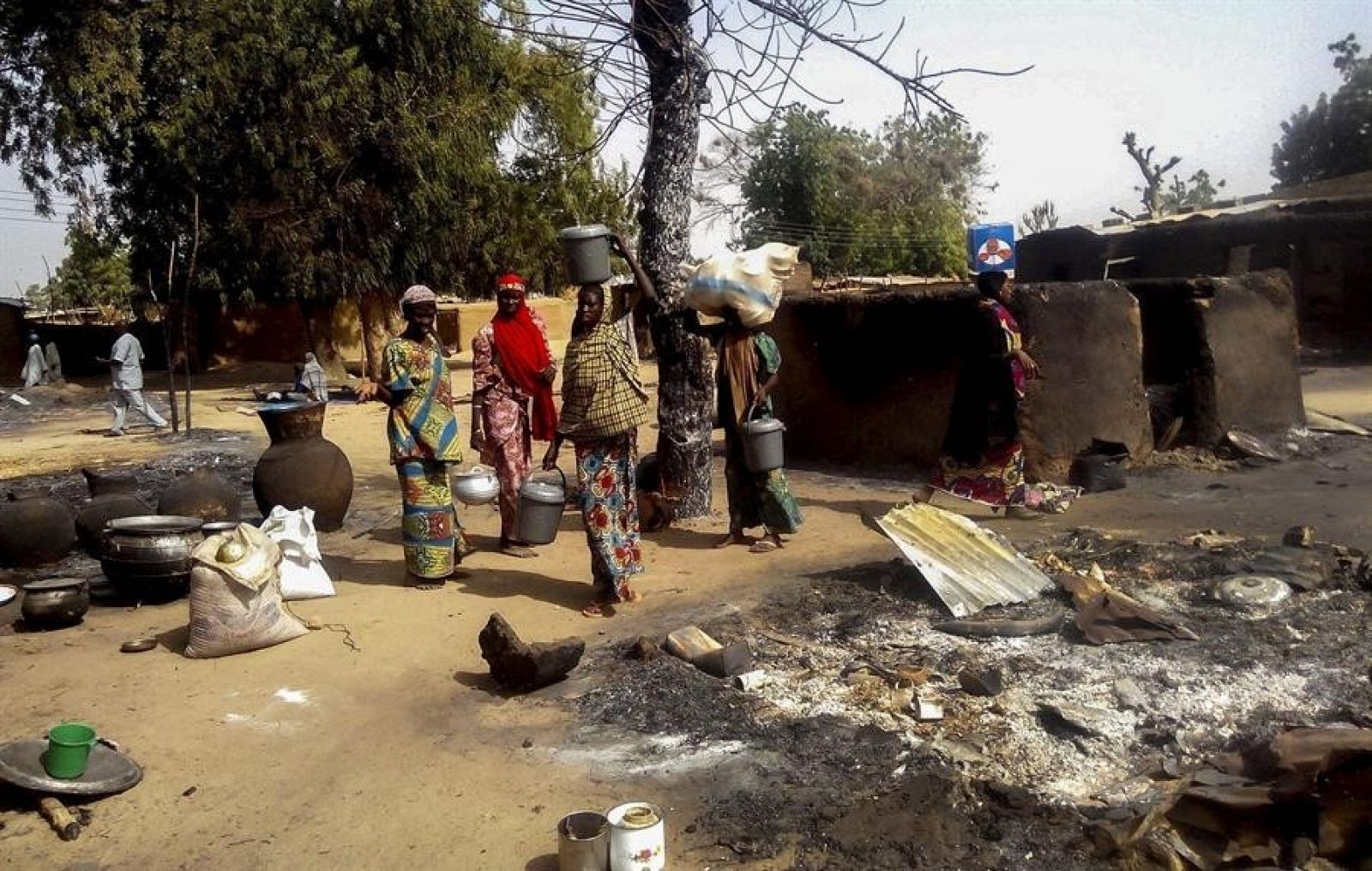 Imagen de archivo de un pueblo de Nigeria calcinado por un ataque de Boko Haram (2016)
