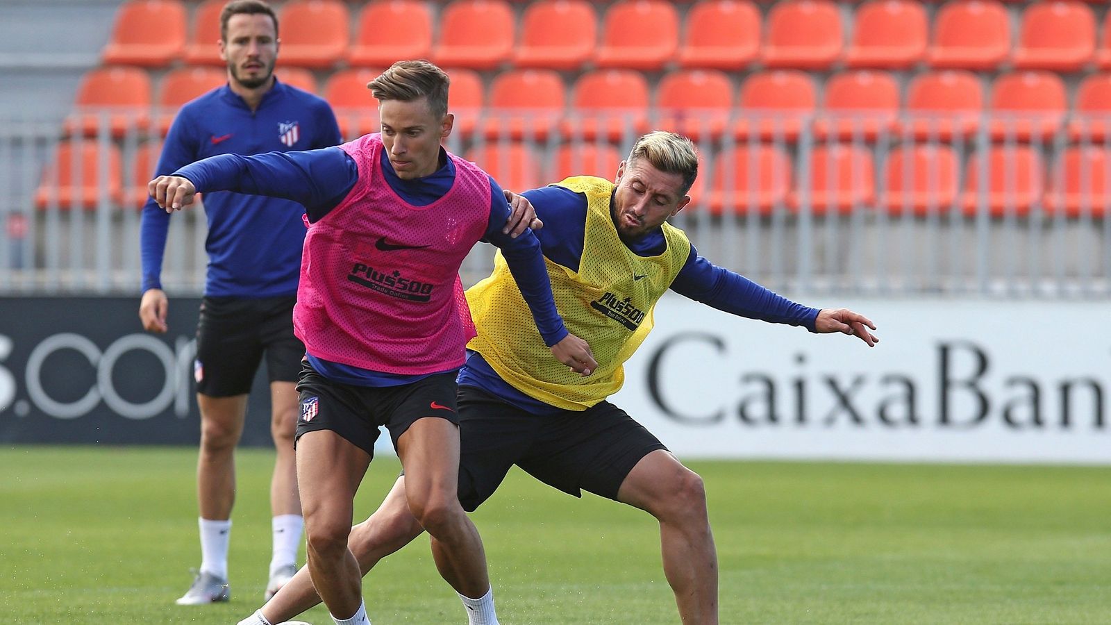 Marcos Llorente y Héctor Herrera, en un entrenamiento del Atlético.