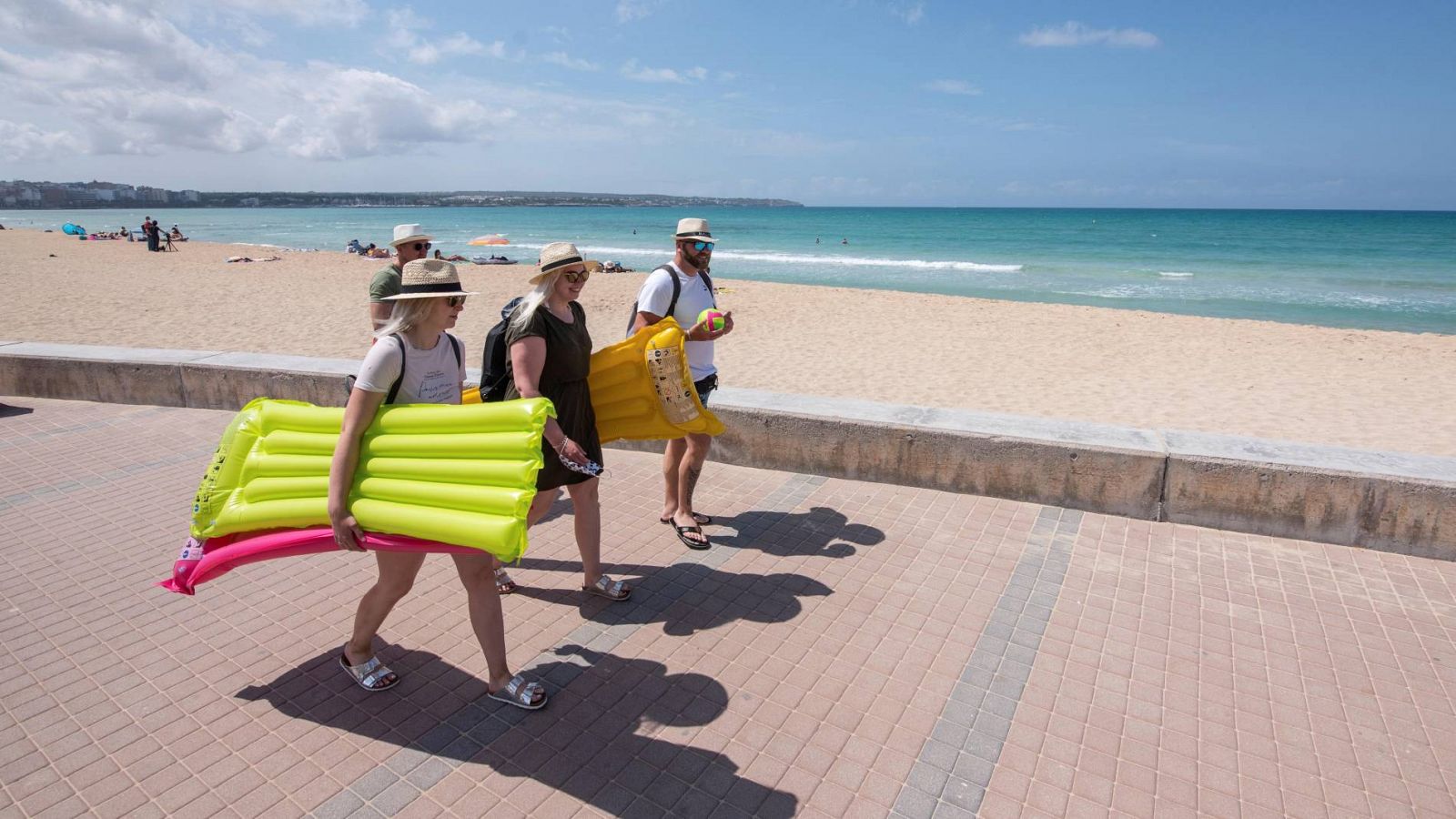 Turistas alemanes del plan piloto para la llegada de turistas extranjeros a las islas Baleares