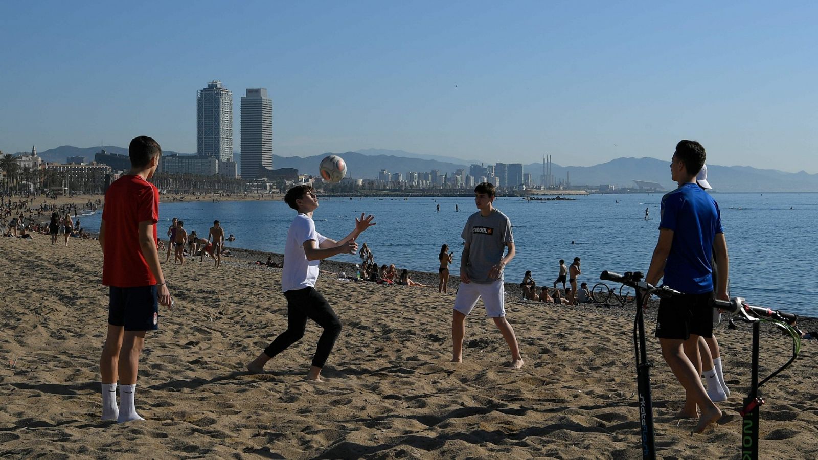 Sanidad acepta que Barcelona y Lleida pasen este jueves a la Fase 3