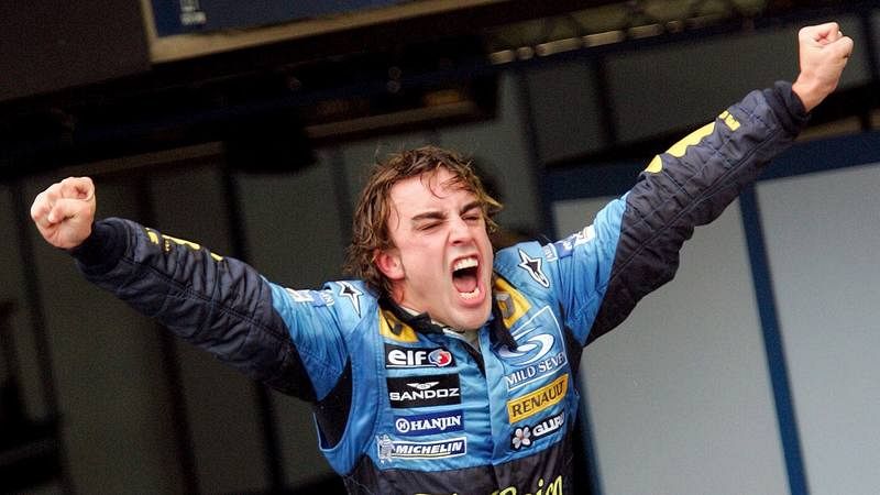  Fernando Alonso celebra su segundo Mundial consecutivo de F1 en 2006