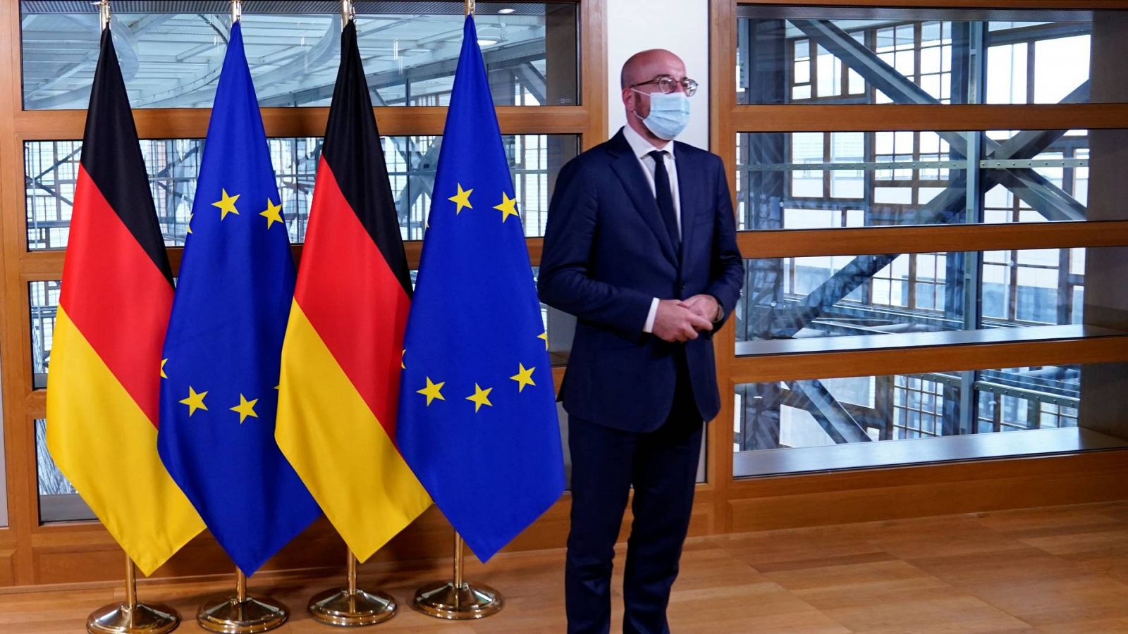 El presidente del Consejo Europeo, Charles Michel, durante un encuentro con la canciller alemana, Angela Merkel.