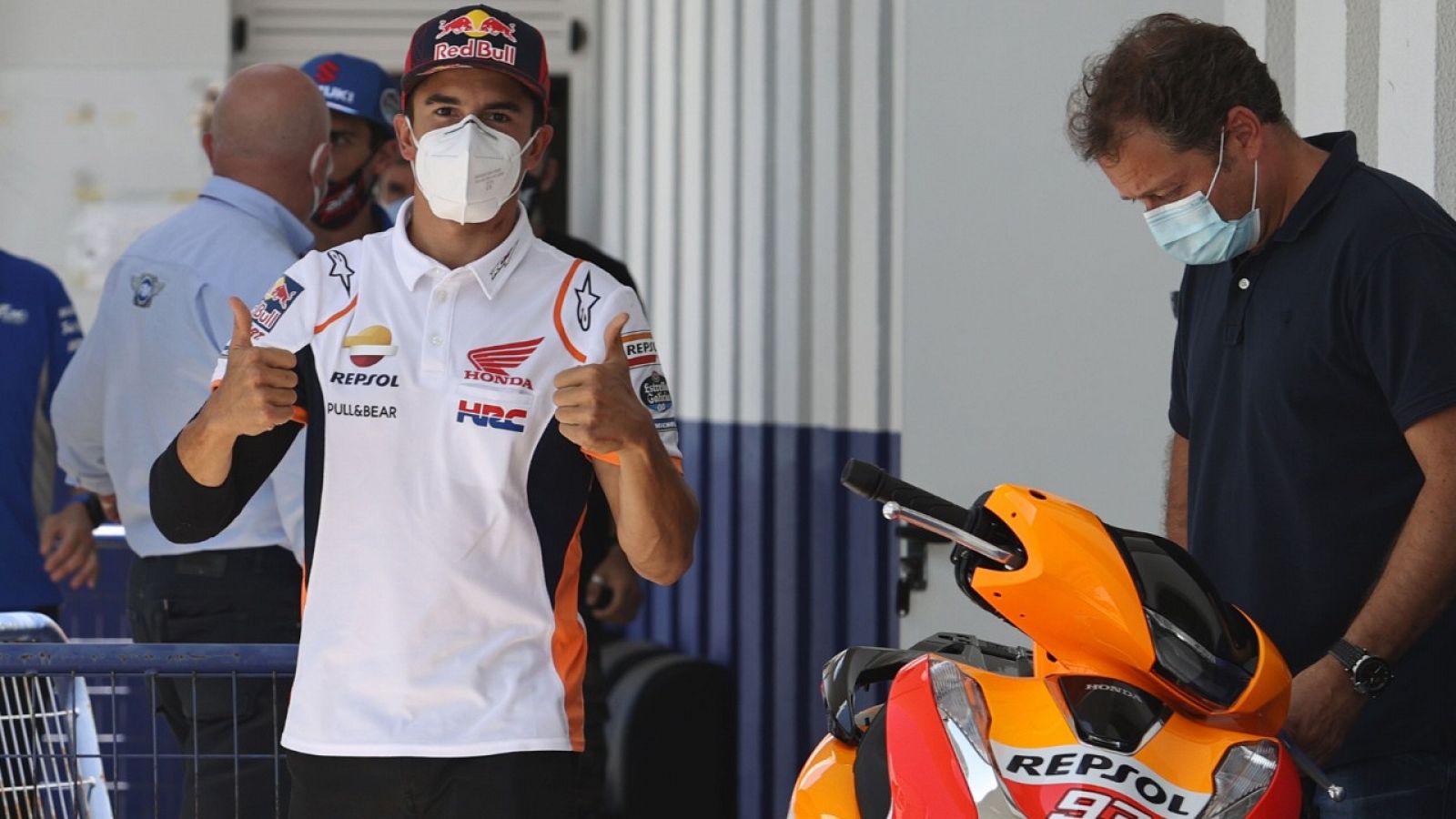 El piloto español Marc Márquez tras superar una prueba médica en el Circuito de Jerez.