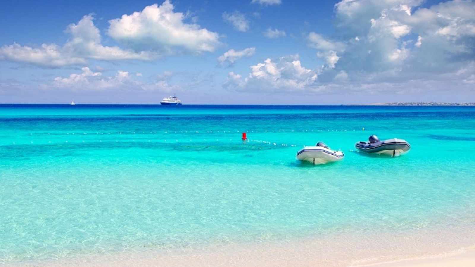 Playa de Ses Illetes, Formentera.