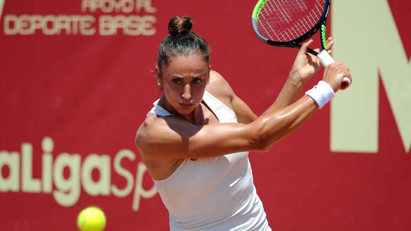 La tenista Sara Sorribes, campeona del segundo título de la Liga MAPFRE