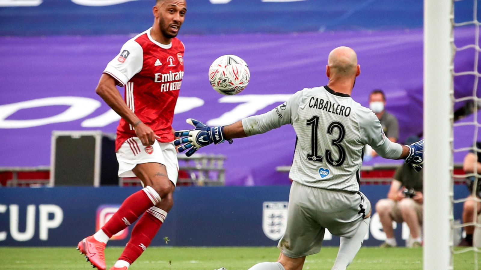 Aubameyang anota el segundo gol del Arsenal