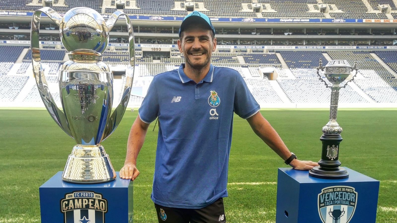 Iker Casillas se retira del fútboll