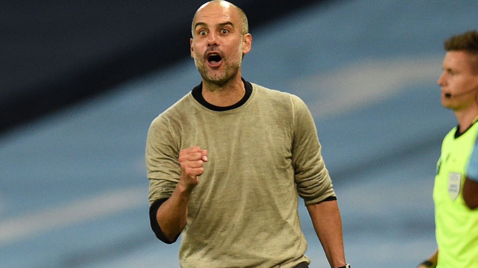 Pep Guardiola celebra uno de los goles de su equipo