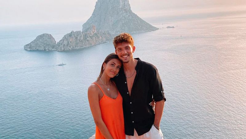 Carlos Right con su pareja Claudia González