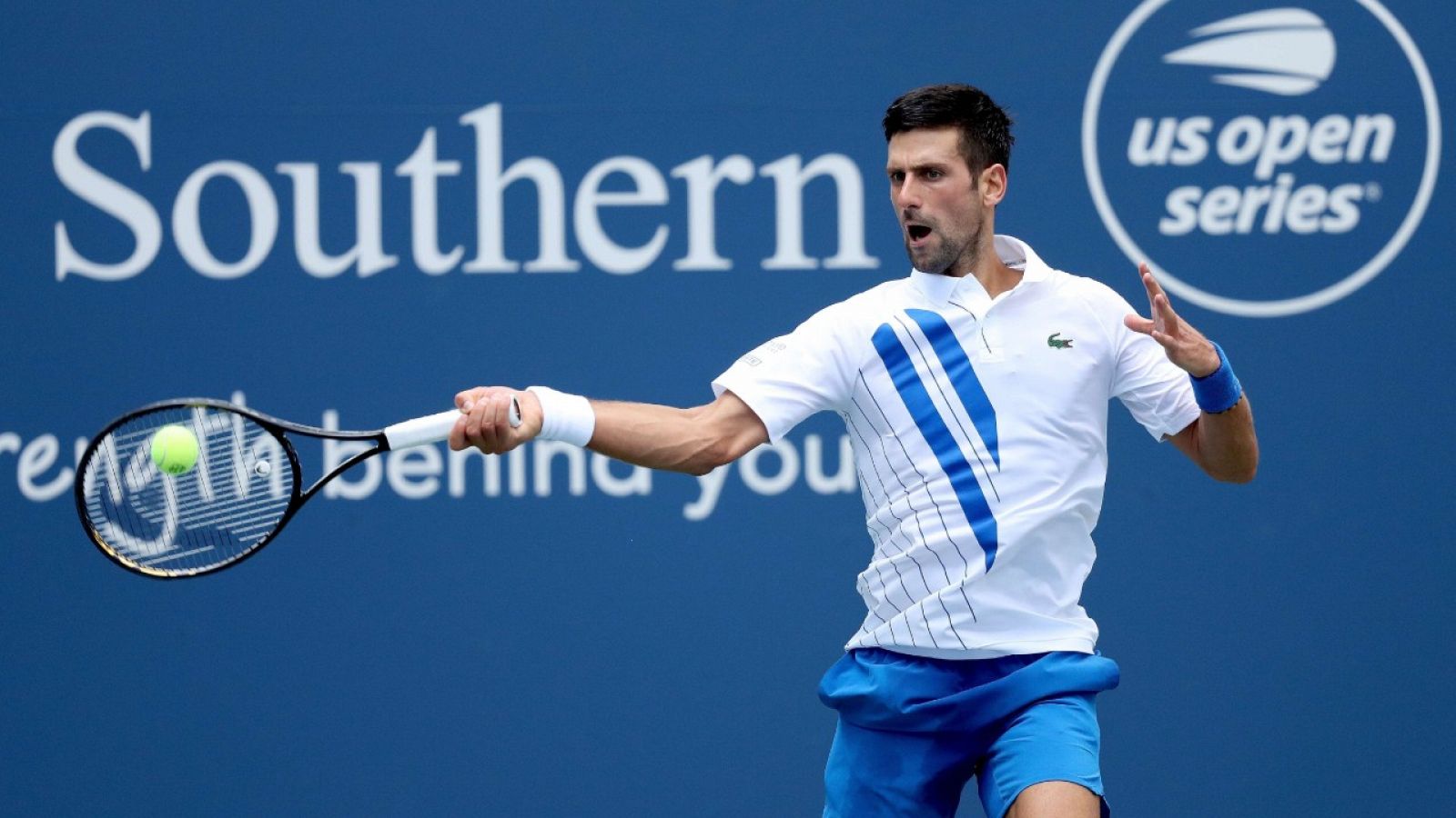 Una imagen del tenista serbio Novak Djokovic durante su partido contra el español Roberto Bautista.
