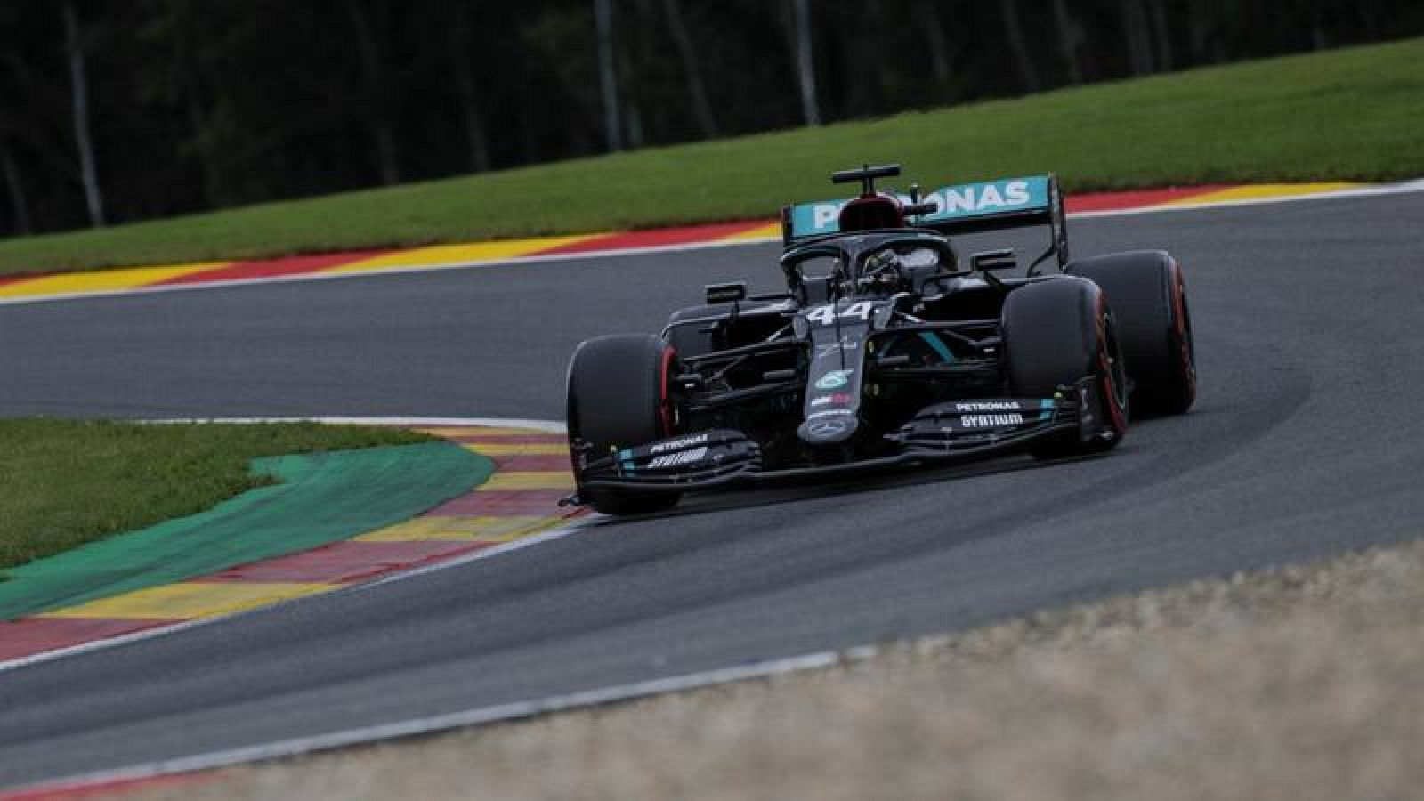 El piloto británico Lewis Hamilton durante el GP de Bélgica de Fórmula 1. 
