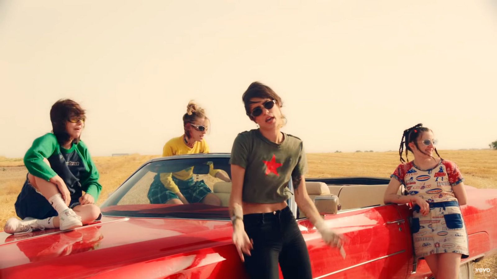 Natalia Lacunza y Cariño, en "Modo Avión" en su nuevo single