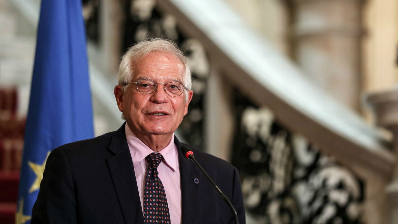Josep Borrell, Alto Representante de la UE para Asuntos Exteriores y Política de Seguridad, habla durante una conferencia de prensa.