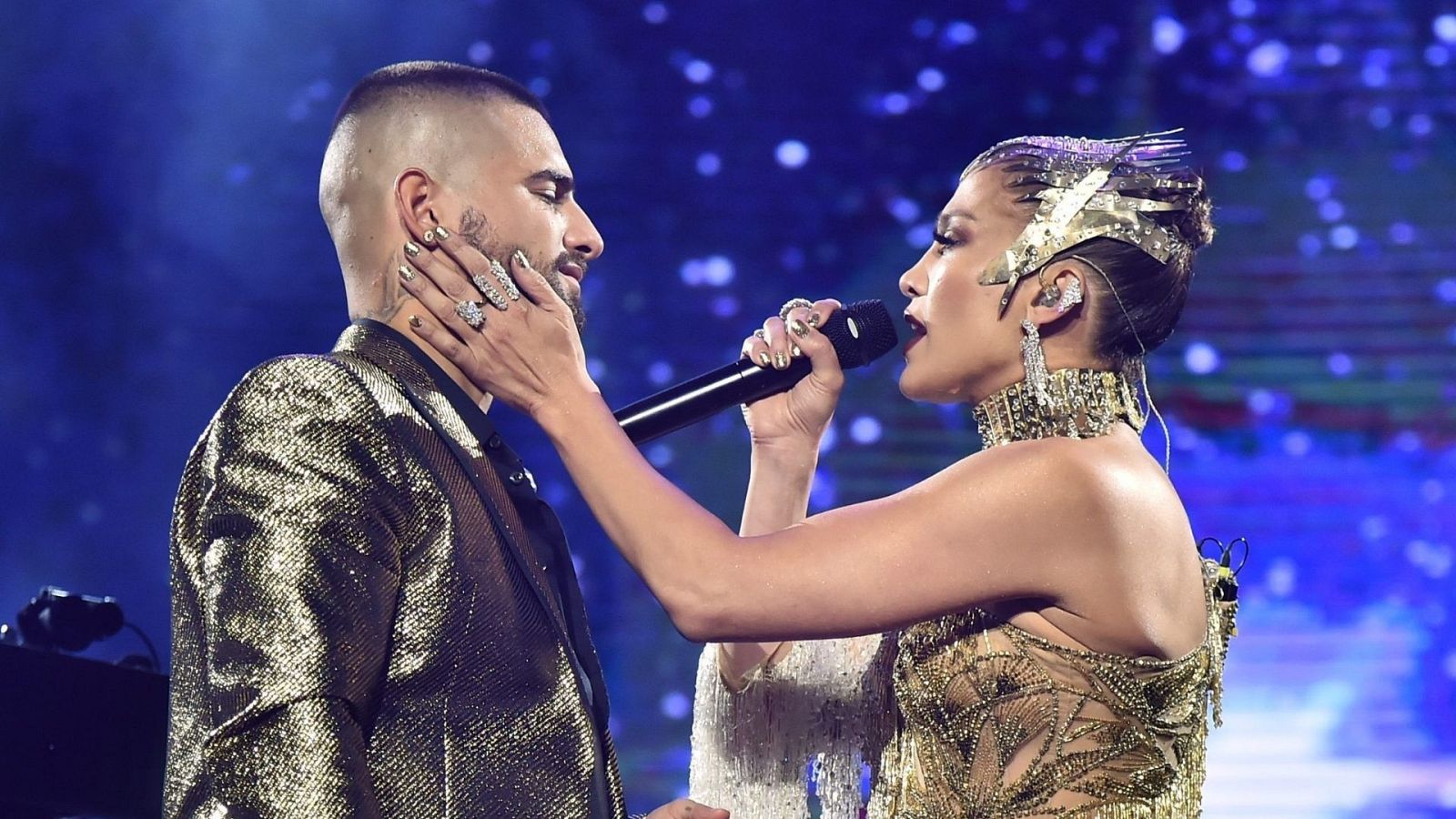 Maluma y Jennifer López juntos en el escenario