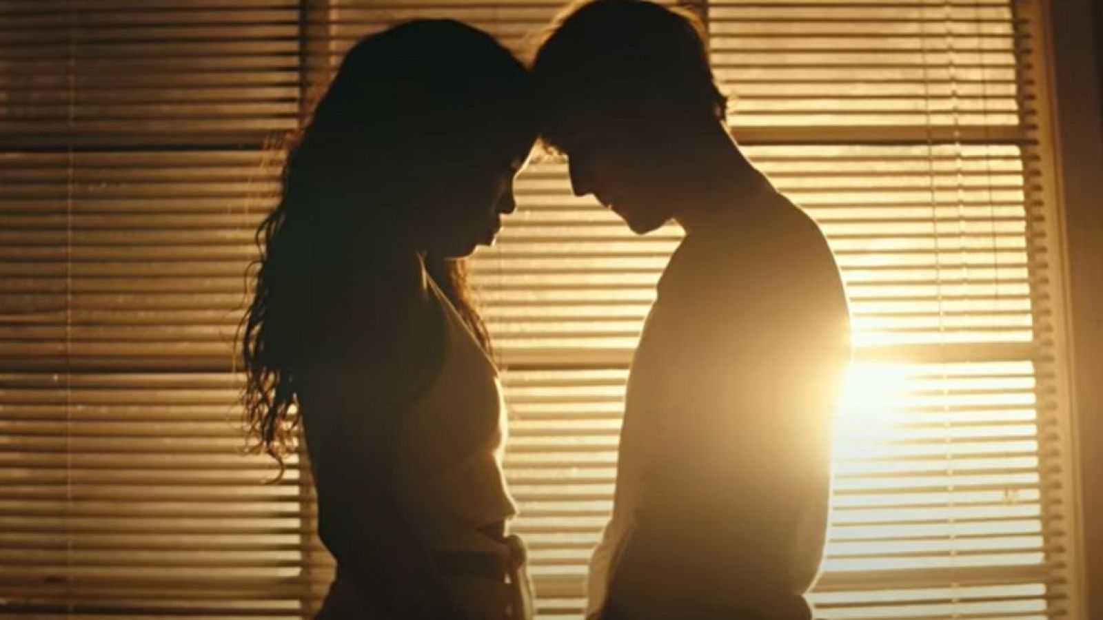 Fotograma del videoclip "Holy", de Justin Bieber