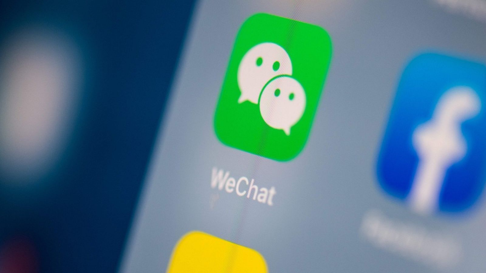Icono de la aplicación china Wechat en un dispositivo móvil 