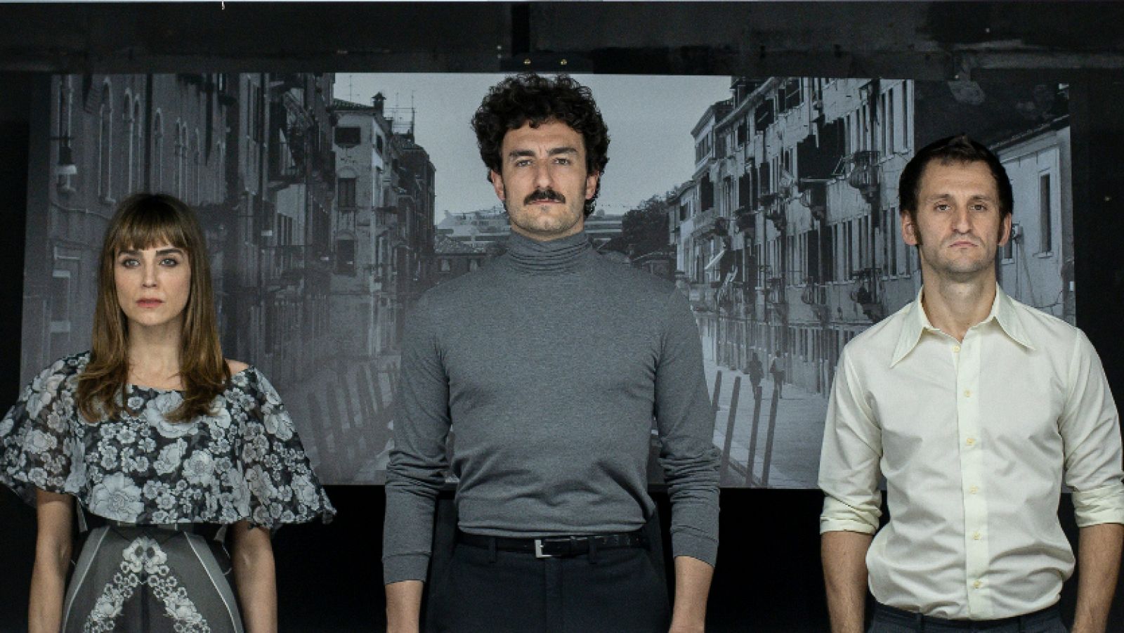 Irene Arcos, Miki Esparbé y Raúl Arévalo protagonizan 'Traición' en el Pavón Teatro Kamikaze 