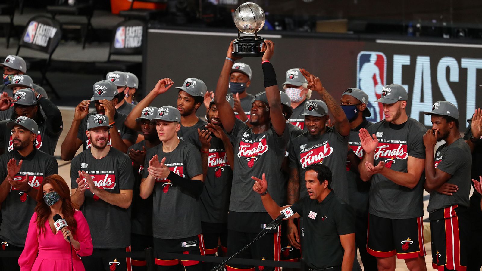 Los Miami Heat celebran el título de campeones del Este.
