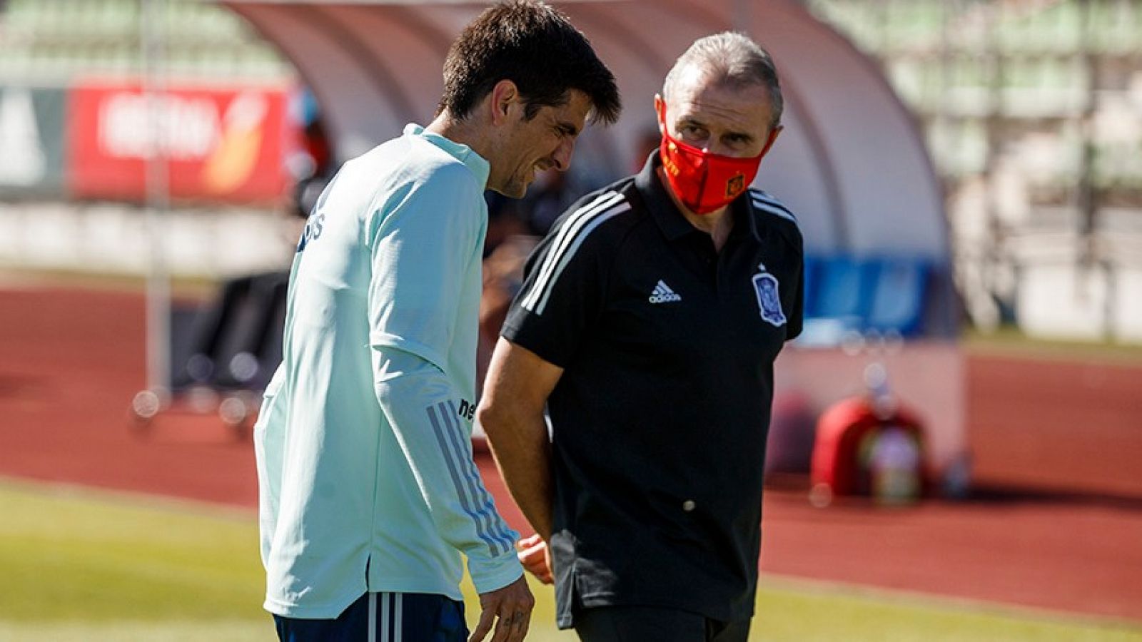 Gerard Moreno se retira con molestias del entrenamiento de este domingo en Las Rozas.