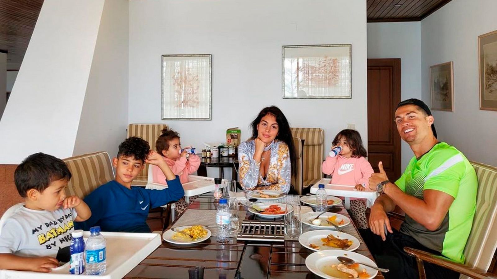 Cristiano Ronaldo con su familia