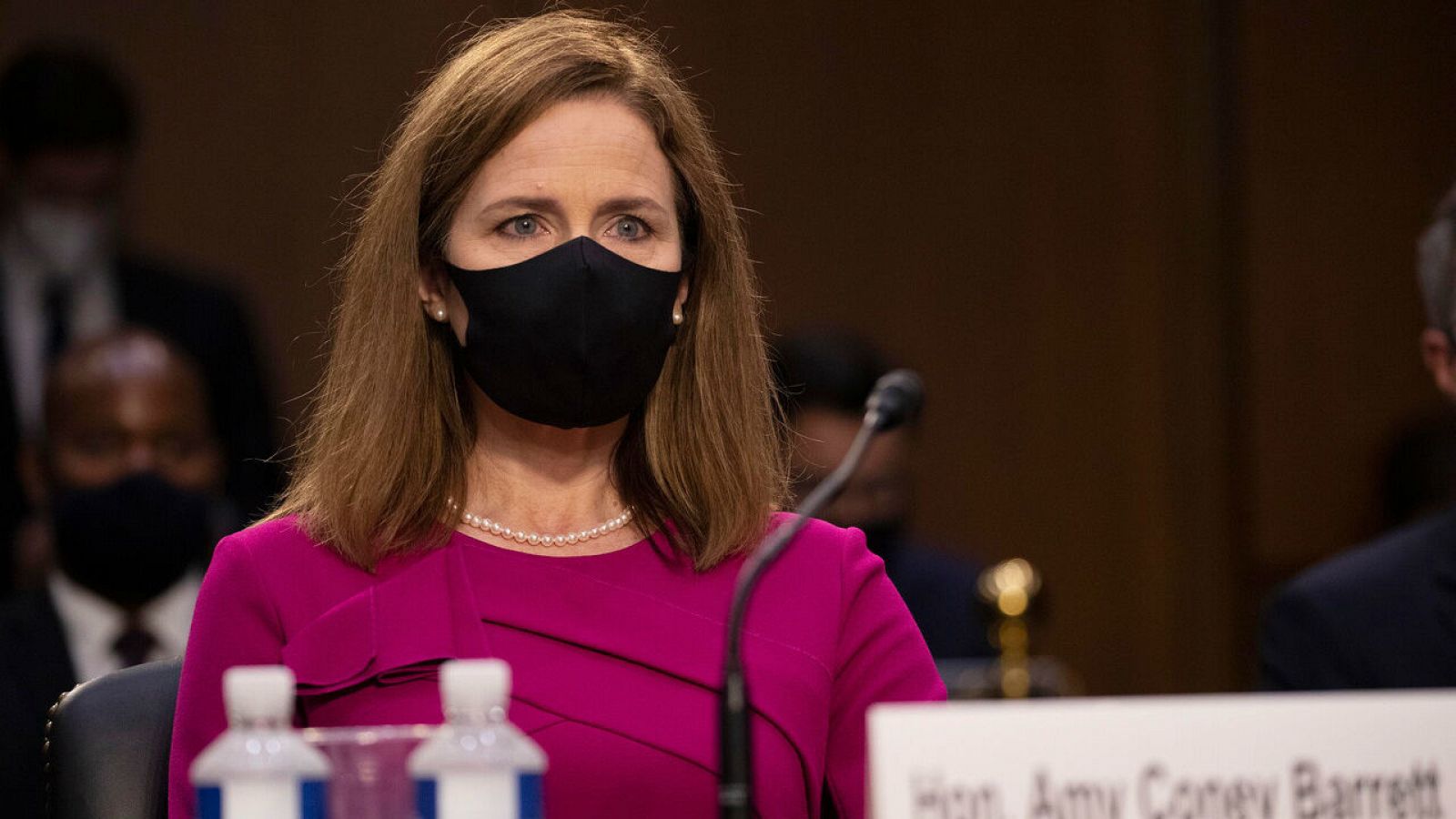 La juez nominada a la Corte Suprema Amy Coney Barrett participa en su audiencia de confirmación ante el Comité Judicial del Senado en el Capitolio en Washington, DC, Estados Unidos.