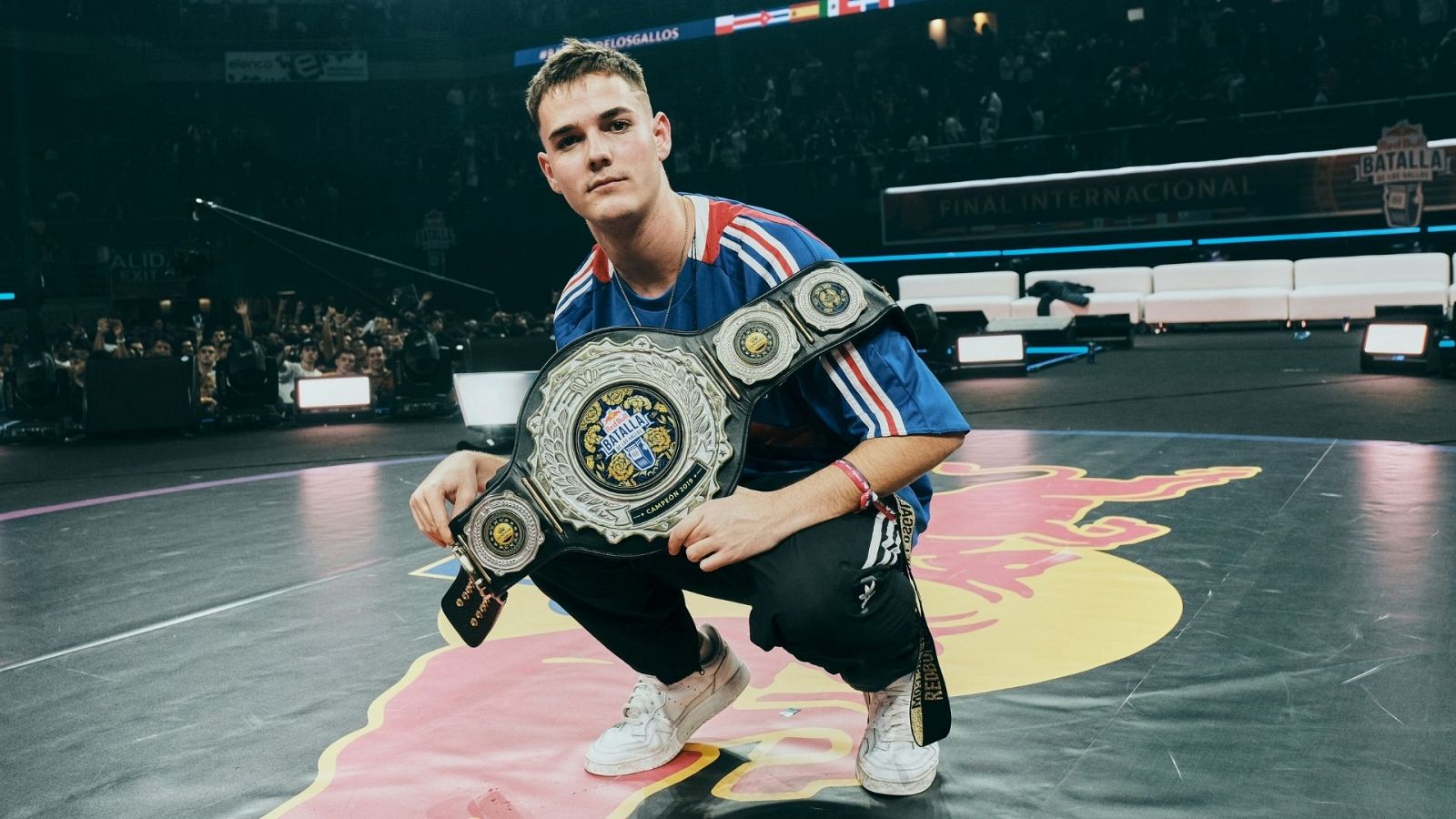 Bnet, campeón internacional de Red Bull Batalla de los Gallos 2019