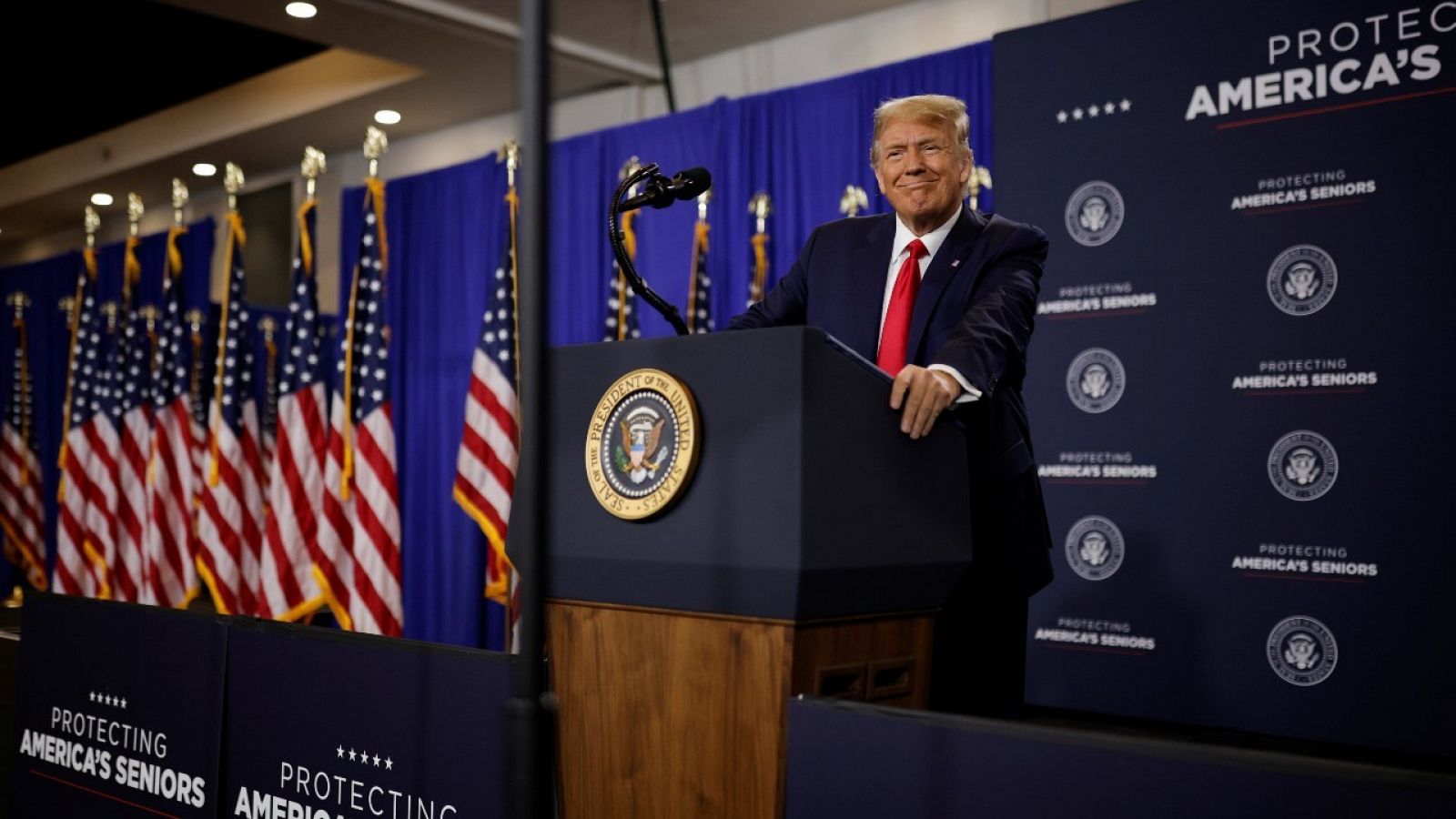 El presidente de Estados Unidos, Donald Trump, durante un acto de campaña en Fort Myers, Florida, el 16 de octubre de 2020.