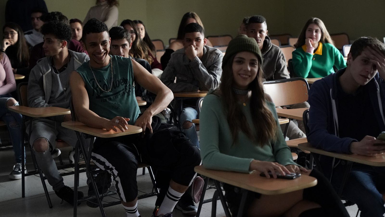 Los alumnos de 'HIT' durante la grabación de la charla con los actores porno