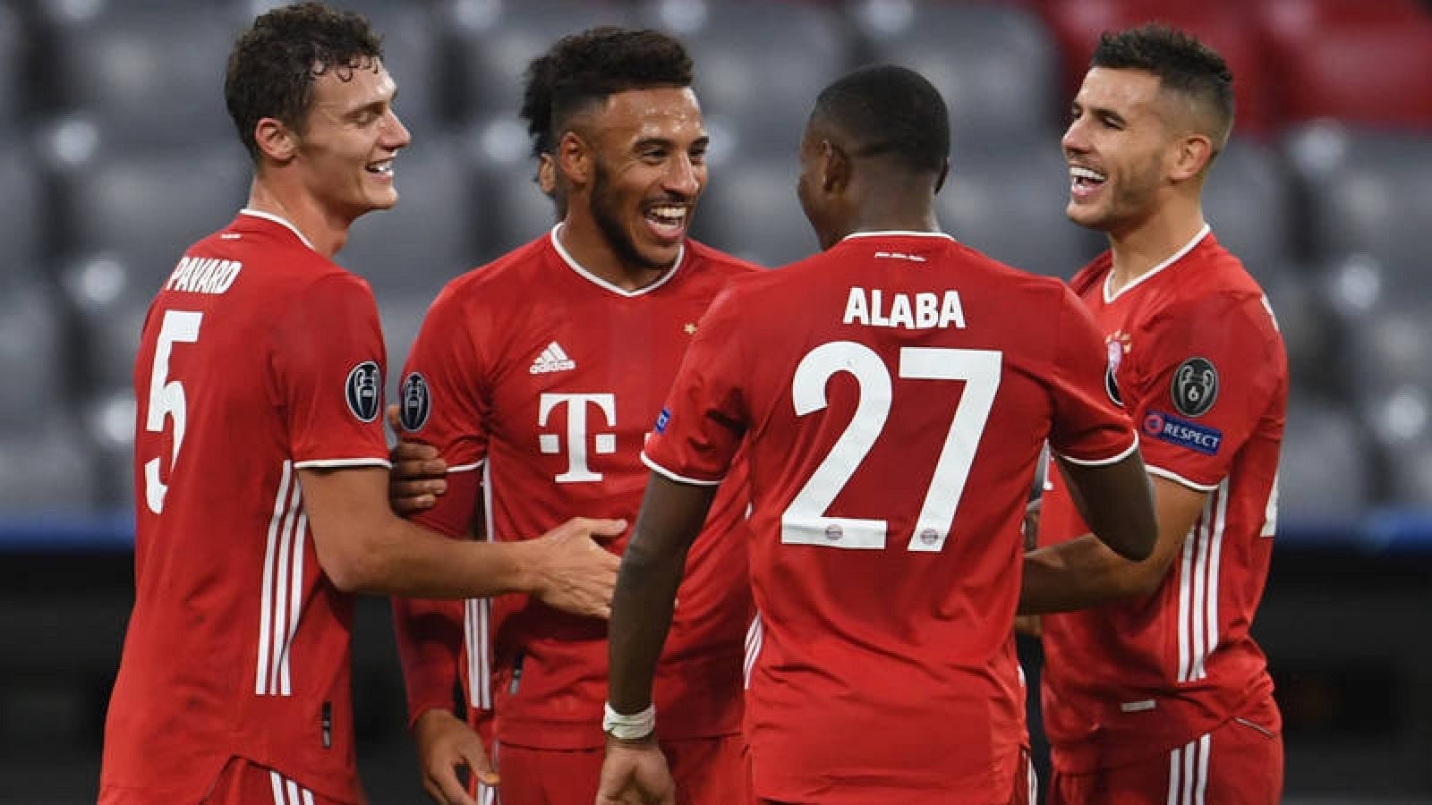 Los jugadores del Bayern celebran su goleada al Atlético.