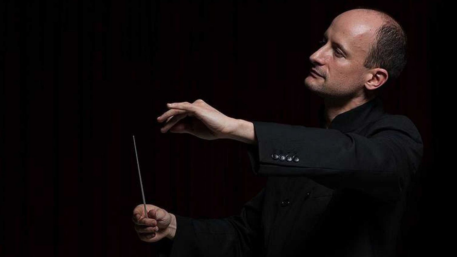 El director de orquesta Guillermo García Calvo