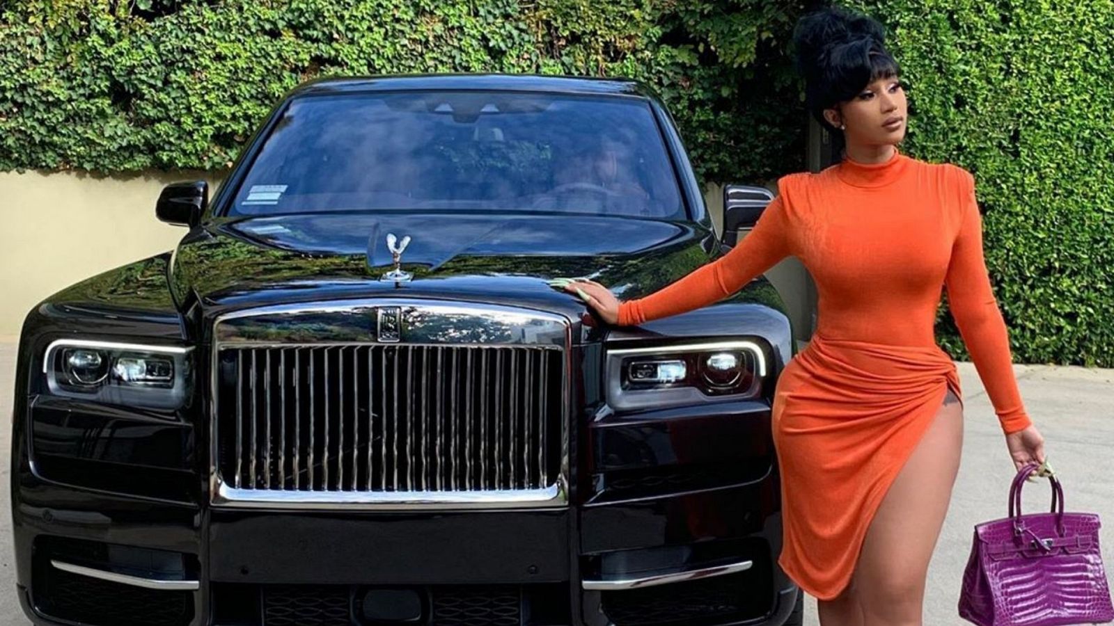 Rolls Royce Cardi b