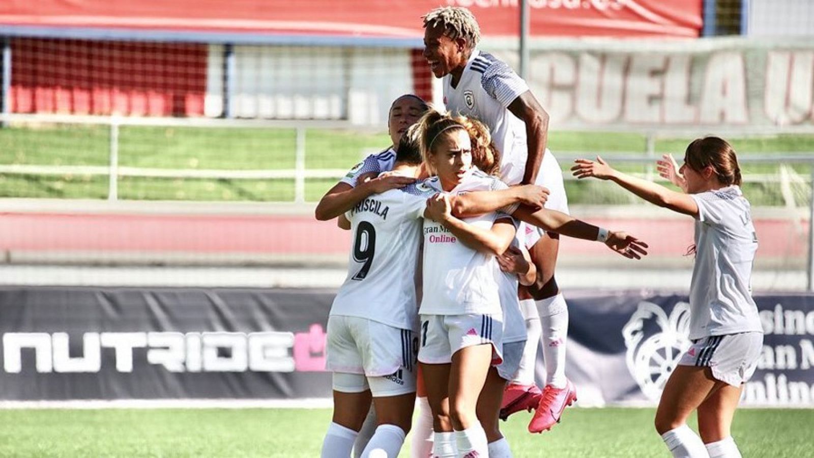 Las jugadoras del Madrid CFF celebran un gol en un encuentro de esta temporada.