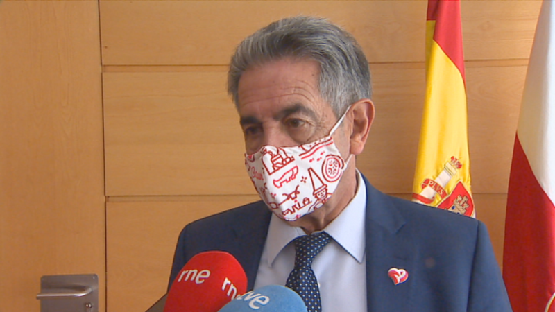 Miguel Angel Revilla confirma a RTVE la prórroga del confinamiento.