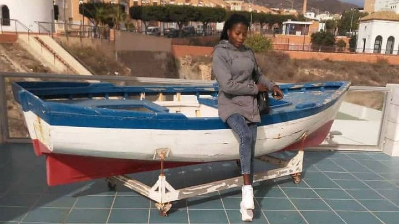 Aminat Yida es una de las vidas rescatadas en la misión 65 del Open Arms narrada en "Náufragos sin tierra".