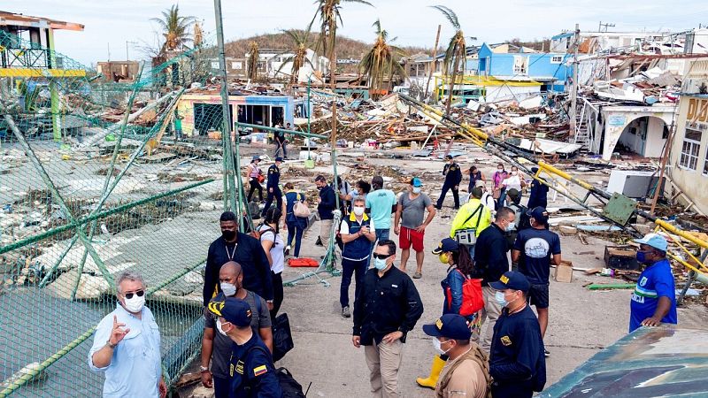 El presidente de Colombia visita la devastada isla de Providencia (Colombia) este martes