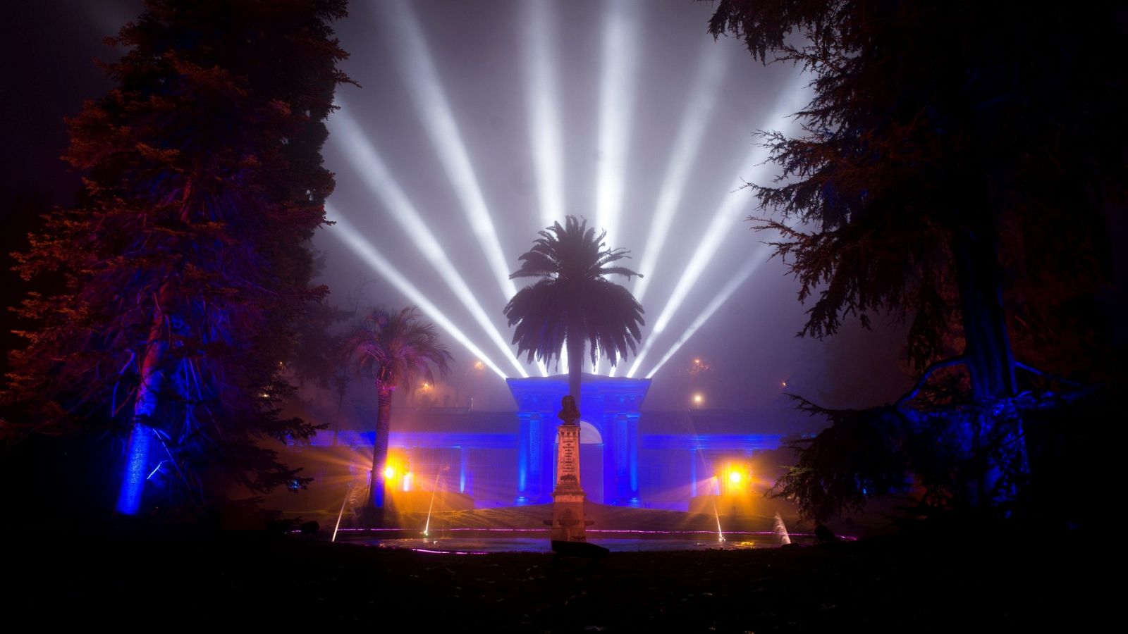 Imagen de 'Naturaleza encendida' en el El Jardín Botánico de Madrid.