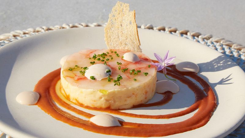 Ensaladilla López con Carpaccio de Gamba Roja