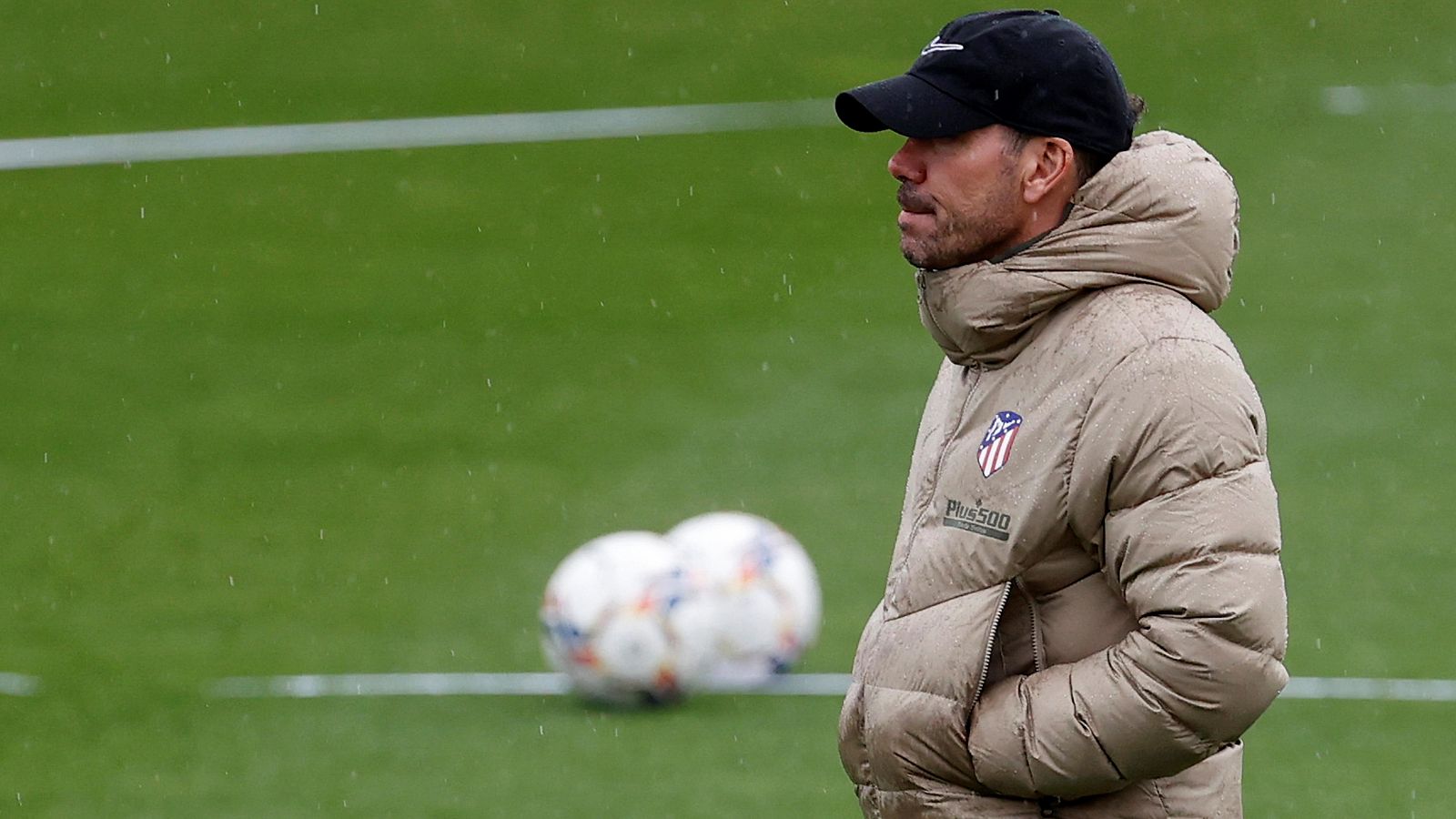 Simeone, en el entrenamiento del Atlético.