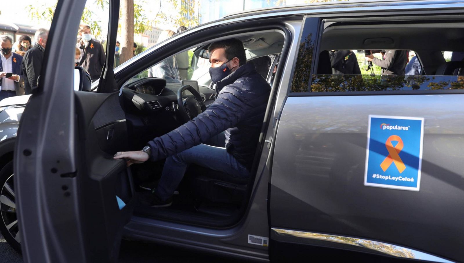 El presidente del Partido Popular, Pablo Casado, durante la manifestación con vehículos contra la 'Ley Celaá'