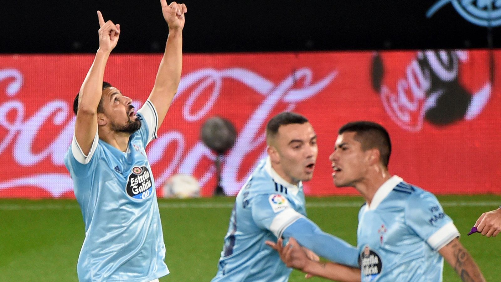 Nolito festeja el primero gol de su equipo ante el Granada.