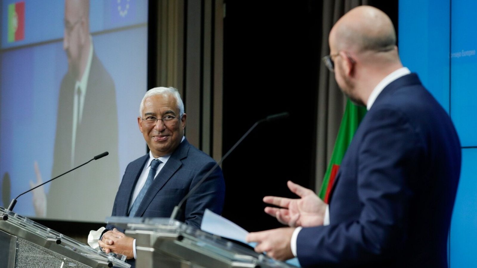 El primer ministro portugués, Antonio Costa, y el presidente del Consejo Europeo, Charles Michel, durante la rueda de prensa