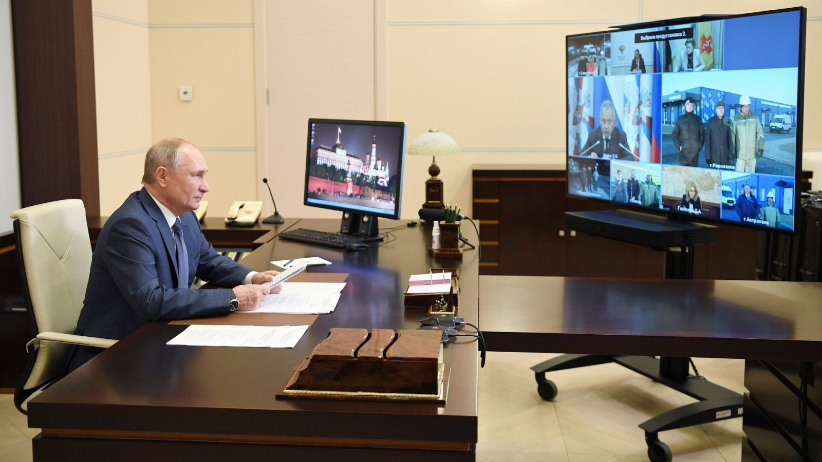 El presidente de Rusia, Vladímir Putin, durante la inauguración de un hospital este miércoles