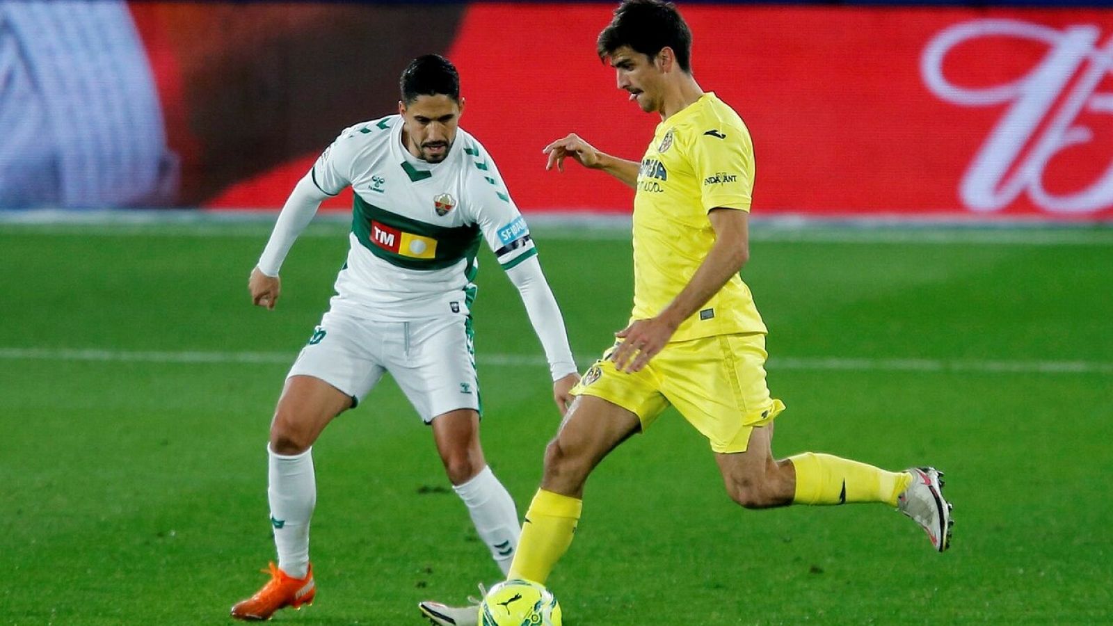 Villarreal y Elche empatan (0-0) en el partido disputado en La Cerámica.