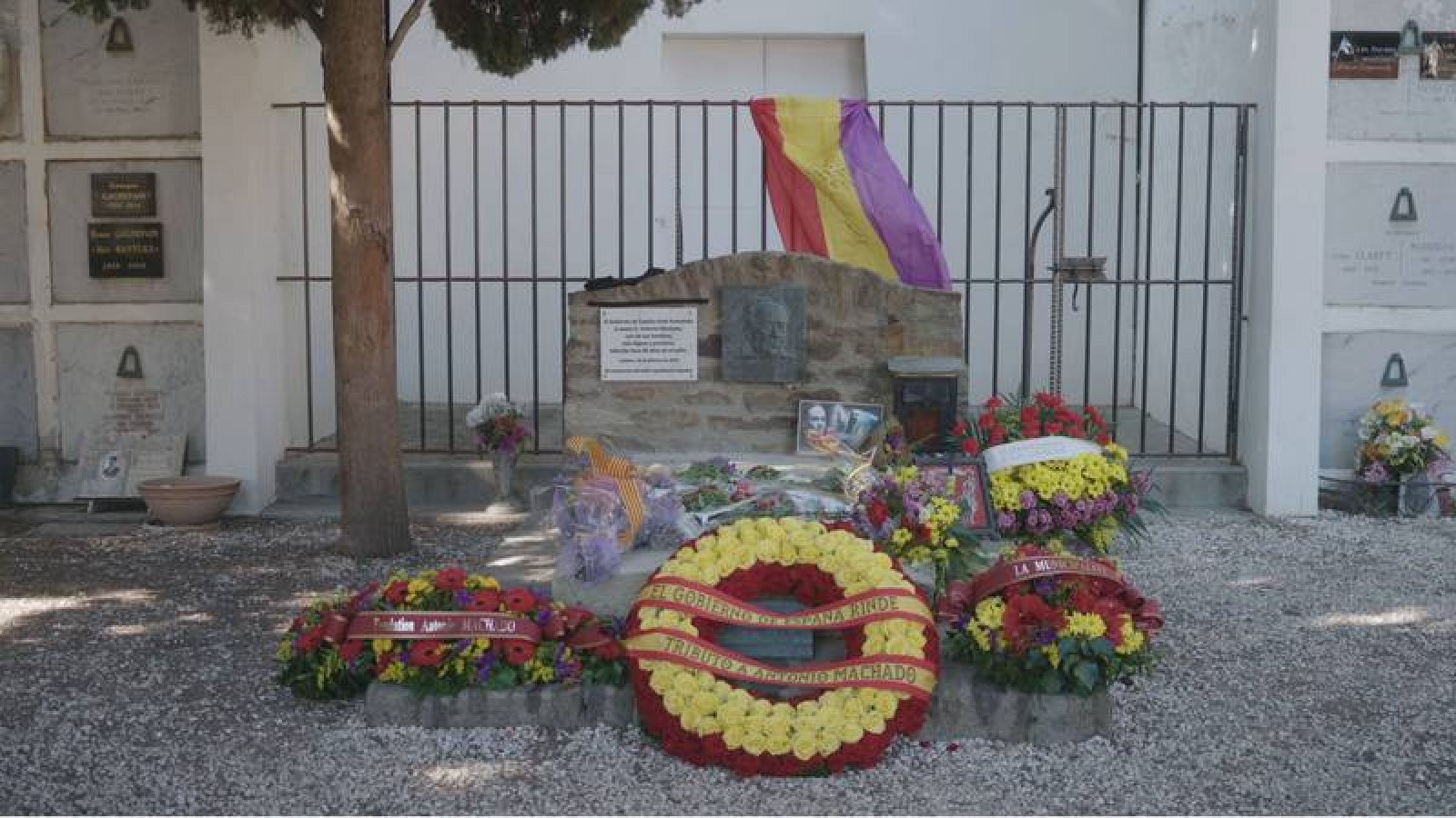  La tumba de Antonio Machado