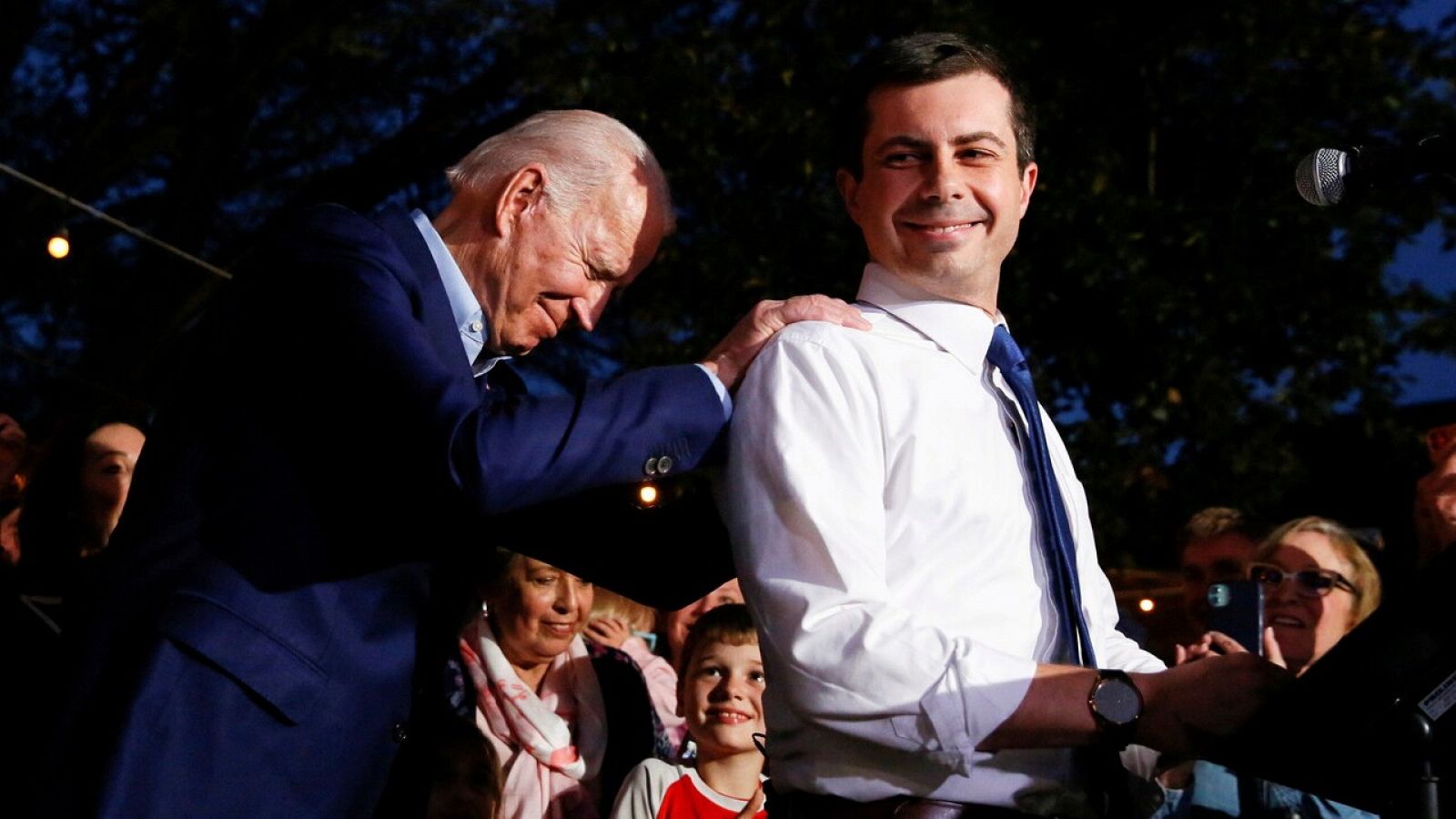 Biden y Buttigieg en un acto en Dallas en marzo de 2020